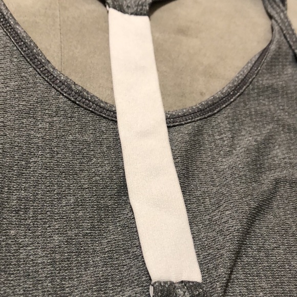 Old Navy Active Go-Dry Tank - Picture 7 of 7